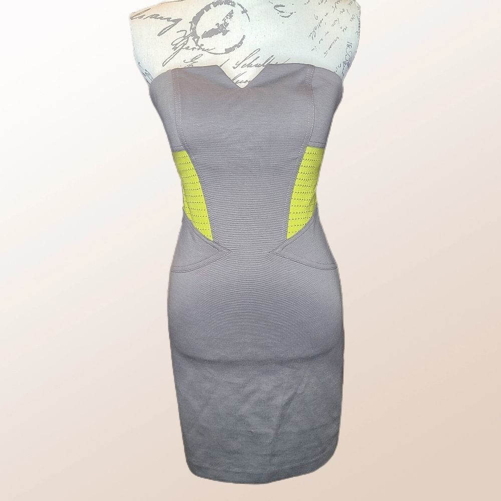 BCBGENERATION‎ strapless dress size 4